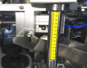 Ultragarsinis sandarinimo kosmetikos vamzdžių užpildymo aparatas